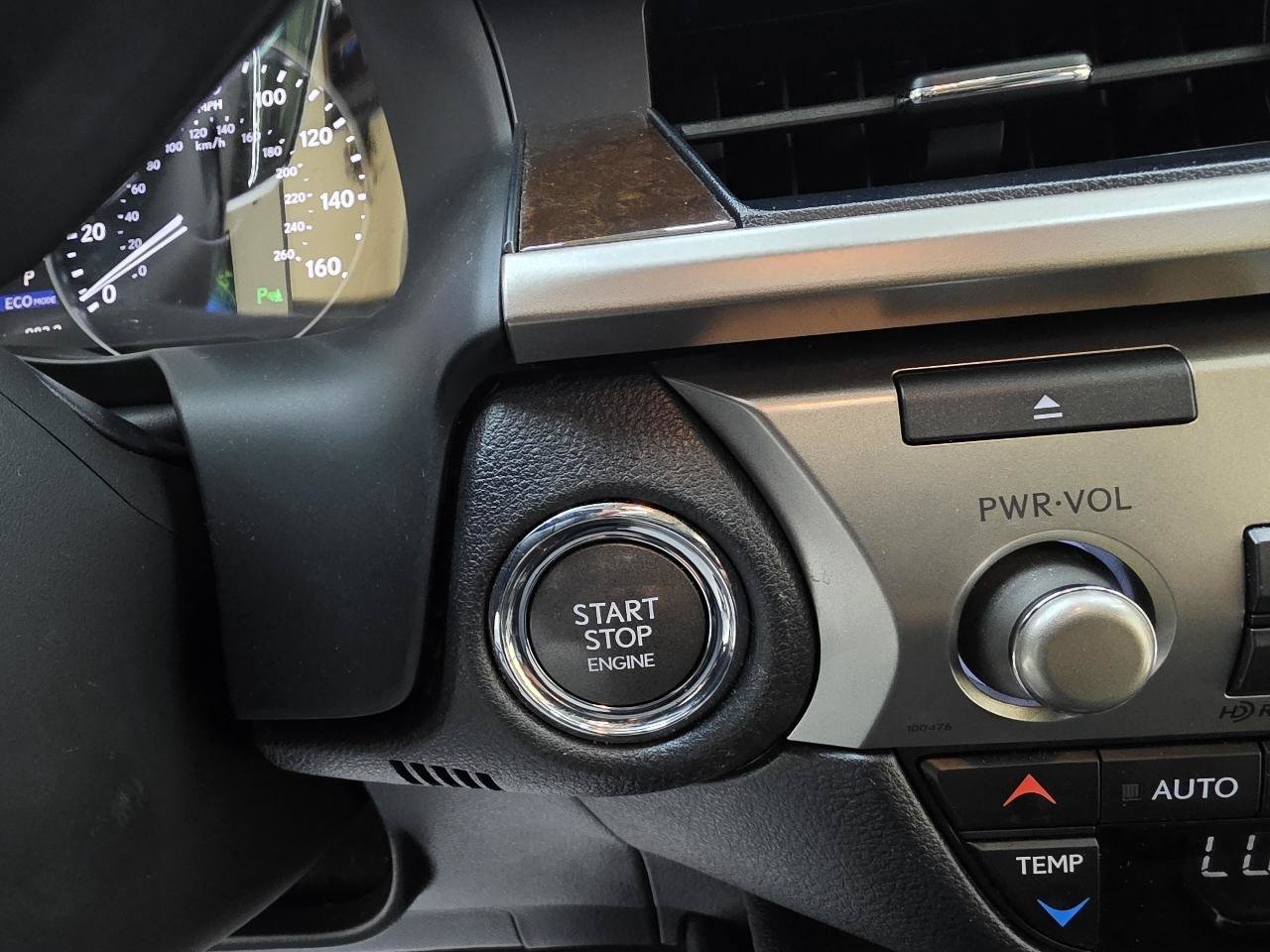 Used 2015 Lexus ES 350 w/ Luxury Package FWD image 36