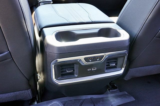 Used 2024 Chevrolet Silverado 1500 High Country w/ High Country Premium Package AWD/4WD image 29
