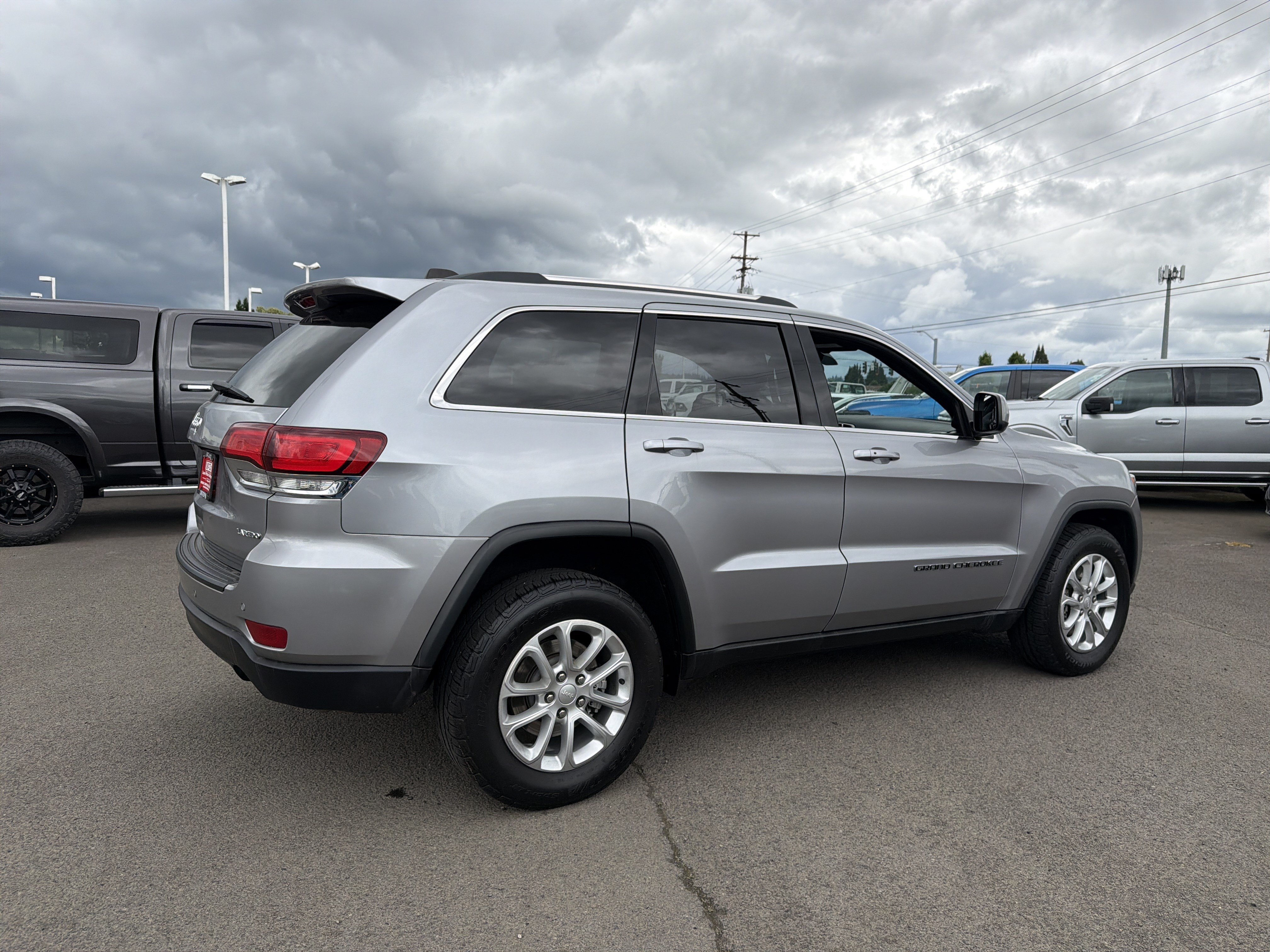 Used 2021 Jeep Grand Cherokee Laredo w/ Security & Convenience Group AWD/4WD image 6