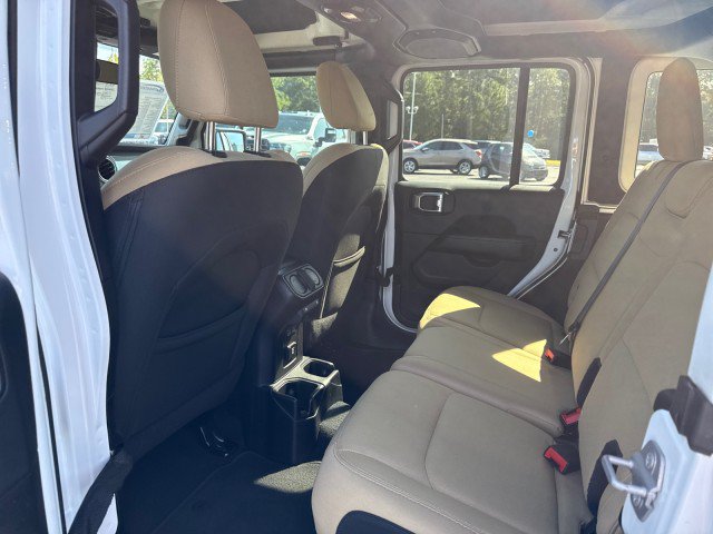 Used 2018 Jeep Wrangler Unlimited Sahara AWD/4WD image 18