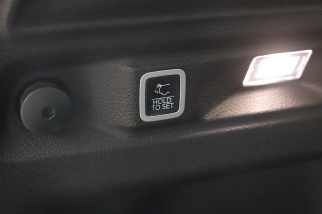 Used 2025 Jeep Grand Cherokee L Laredo w/ Luxury Tech Group I image 29