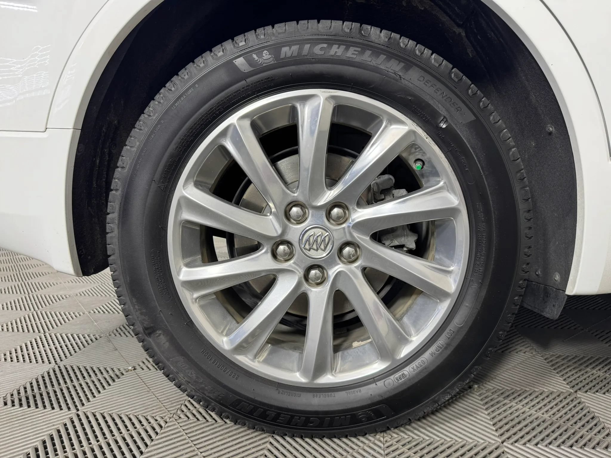 Used 2020 Buick Envision Essence FWD image 48