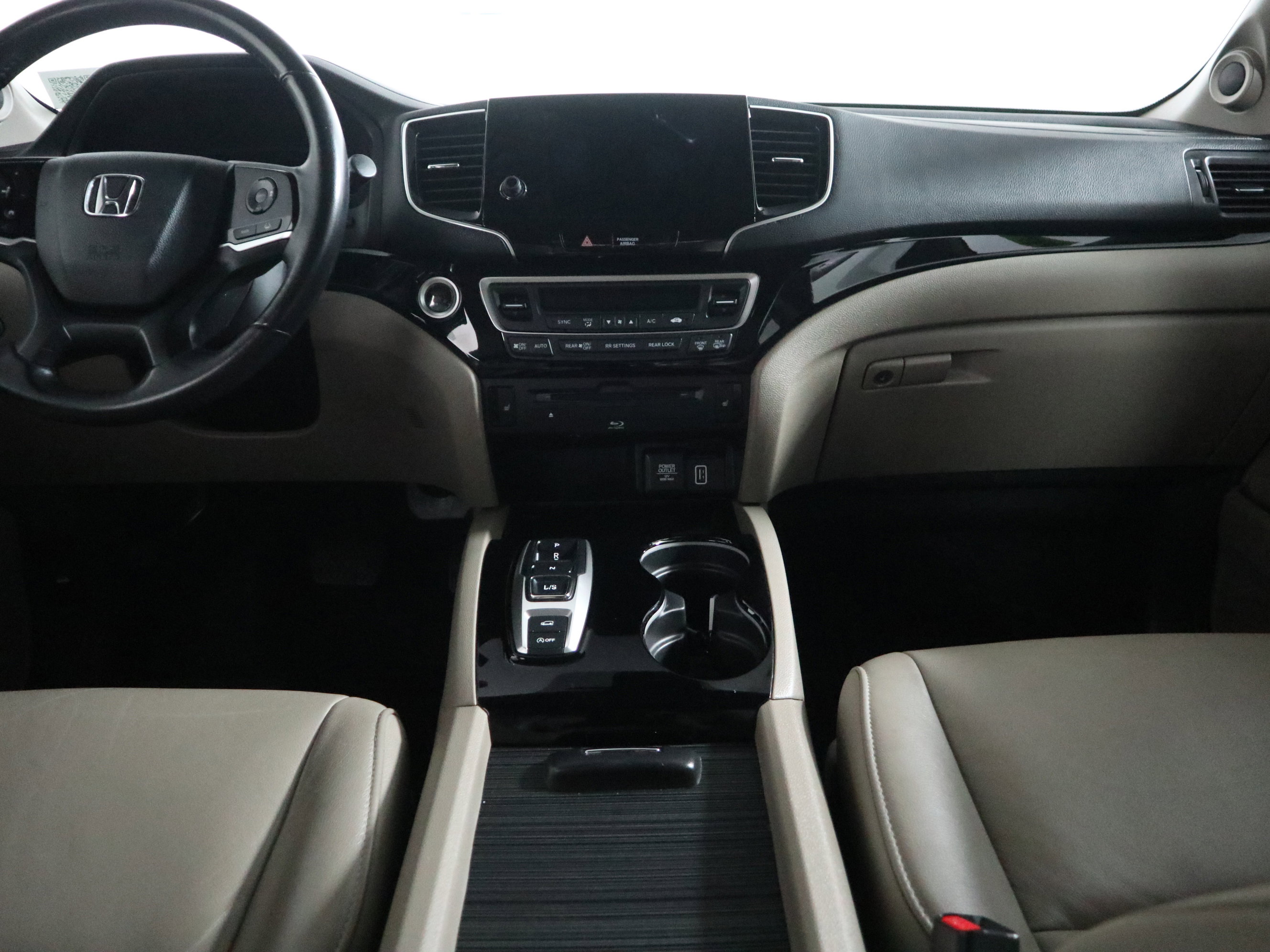 Used 2019 Honda Pilot Touring image 14