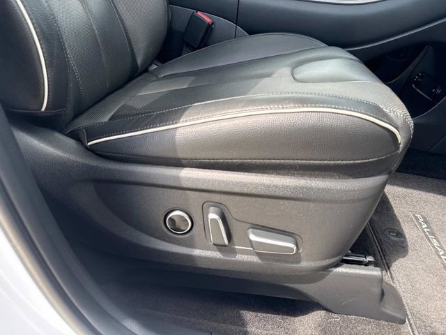 Used 2023 Hyundai Palisade Limited w/ Cargo Package image 18