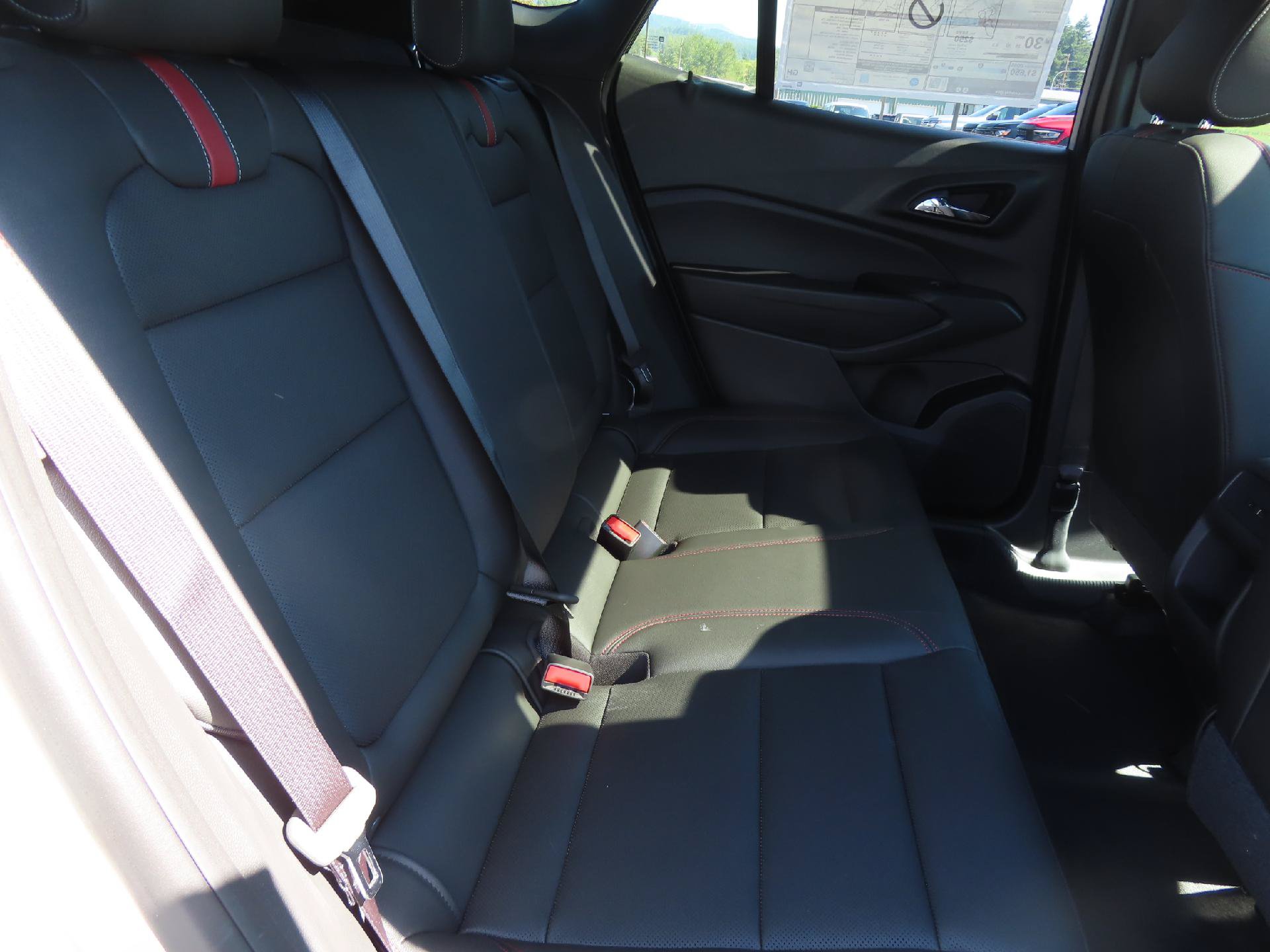 New 2026 Chevrolet Trax RS w/ Sunroof Package FWD image 41