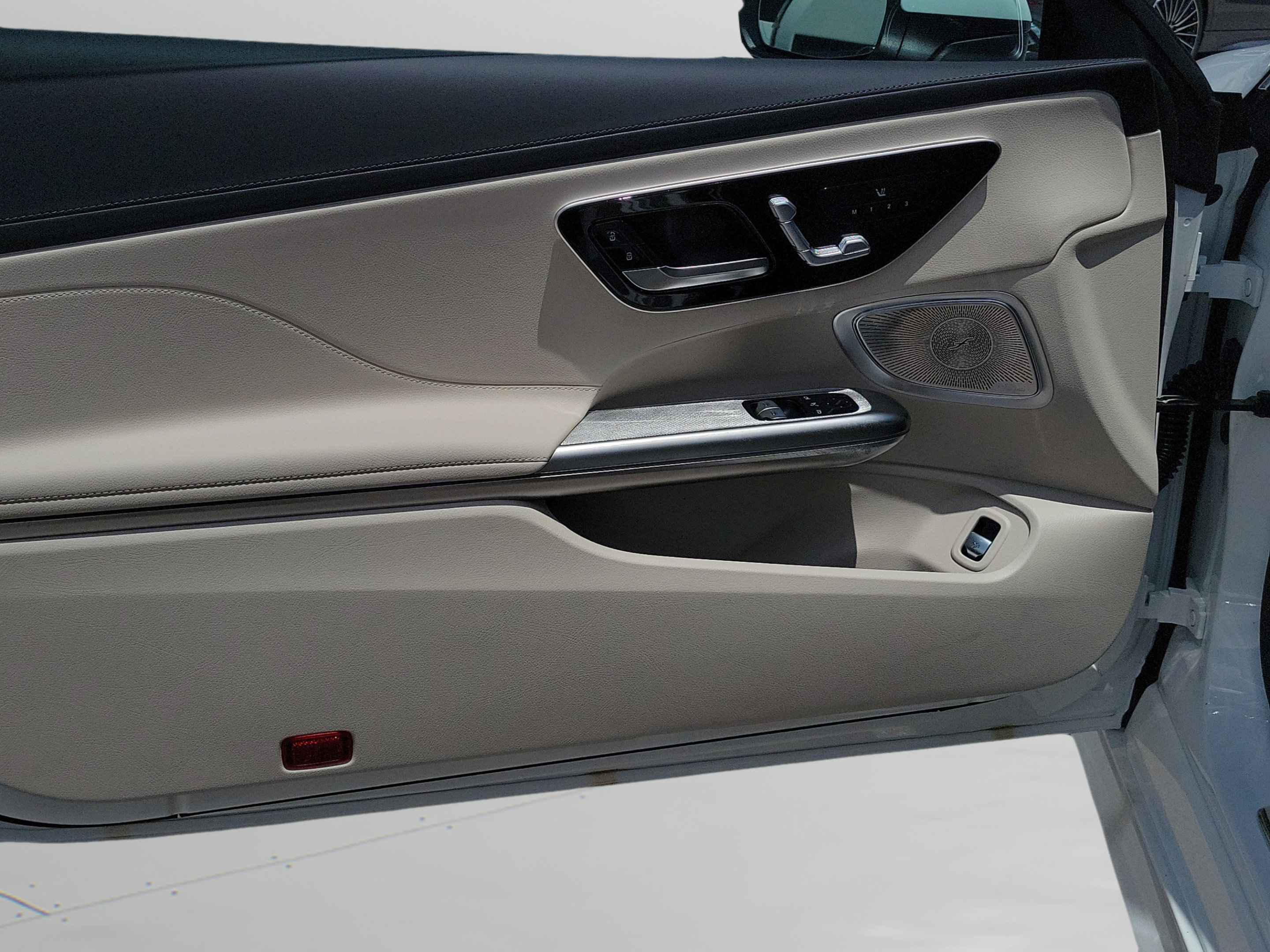 New 2026 Mercedes-Benz CLE 300 4MATIC Coupe image 7