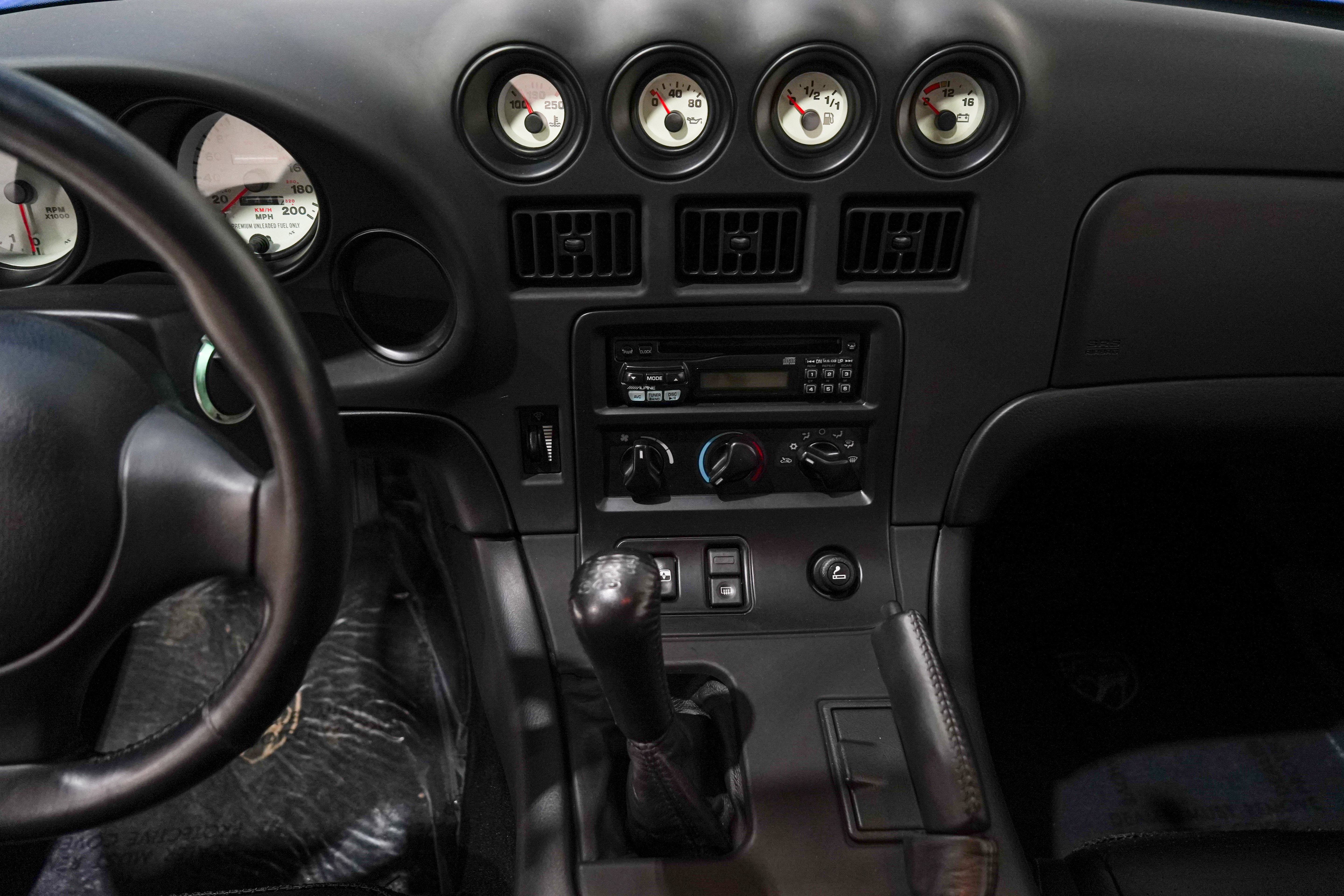 Used 1997 Dodge Viper GTS RWD image 31
