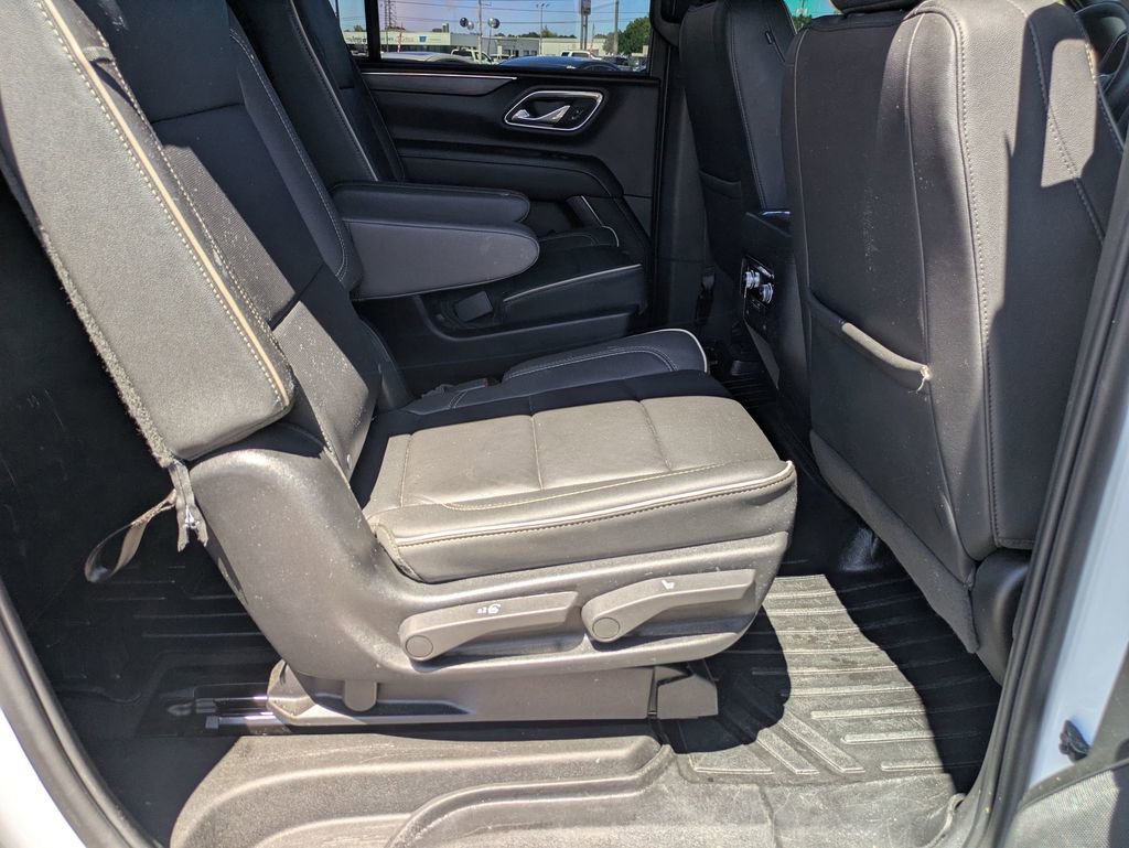 Used 2024 GMC Yukon XL SLT AWD/4WD image 26
