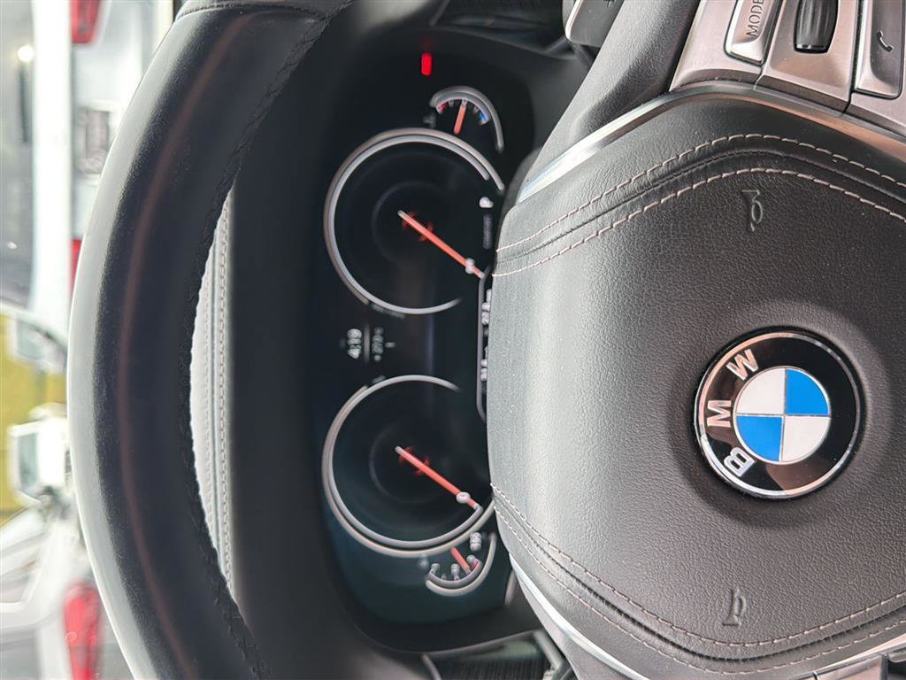 Used 2019 BMW 740i w/ Executive Package RWD image 2