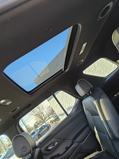 Used 2022 Chevrolet Traverse Premier image 15