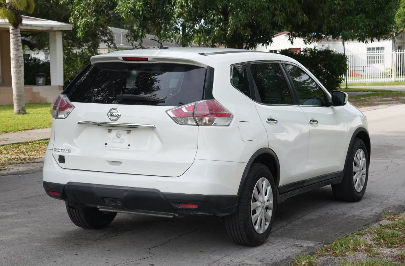 Used 2015 Nissan Rogue S FWD image 6