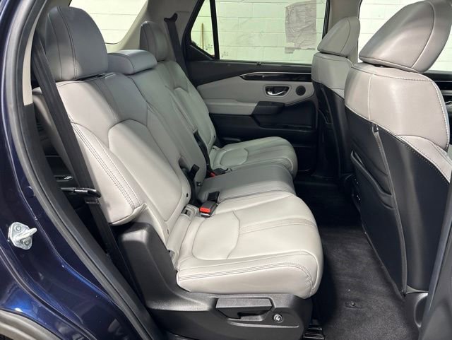 Certified 2025 Honda Pilot Touring image 15