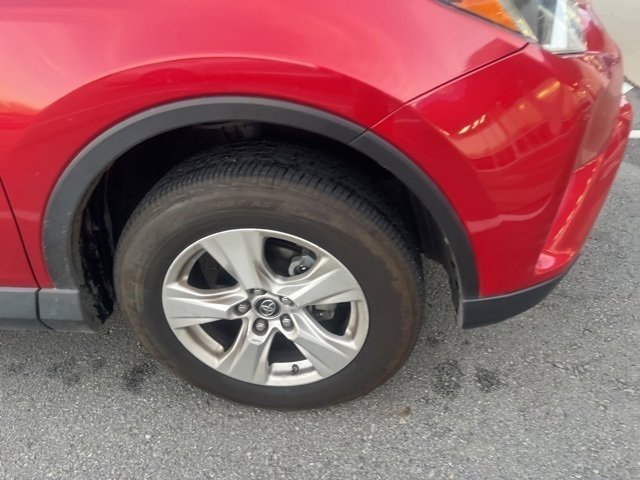 Used 2017 Toyota RAV4 LE image 8
