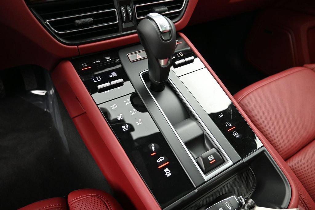 New 2026 Porsche Macan S AWD/4WD image 17