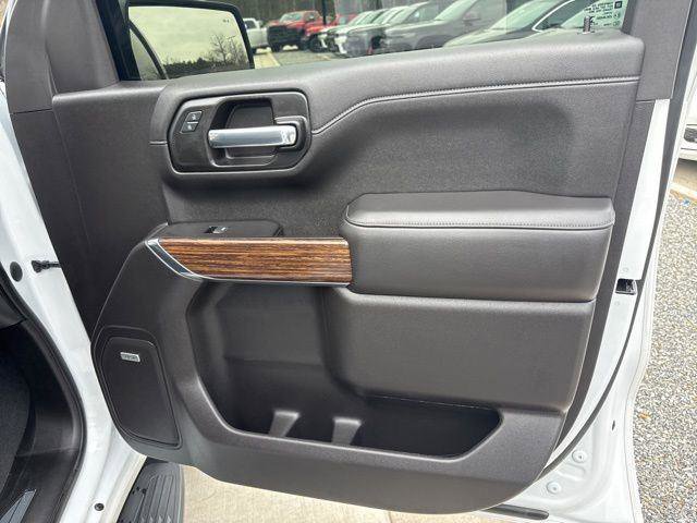 Used 2021 Chevrolet Silverado 1500 High Country w/ Technology Package image 36