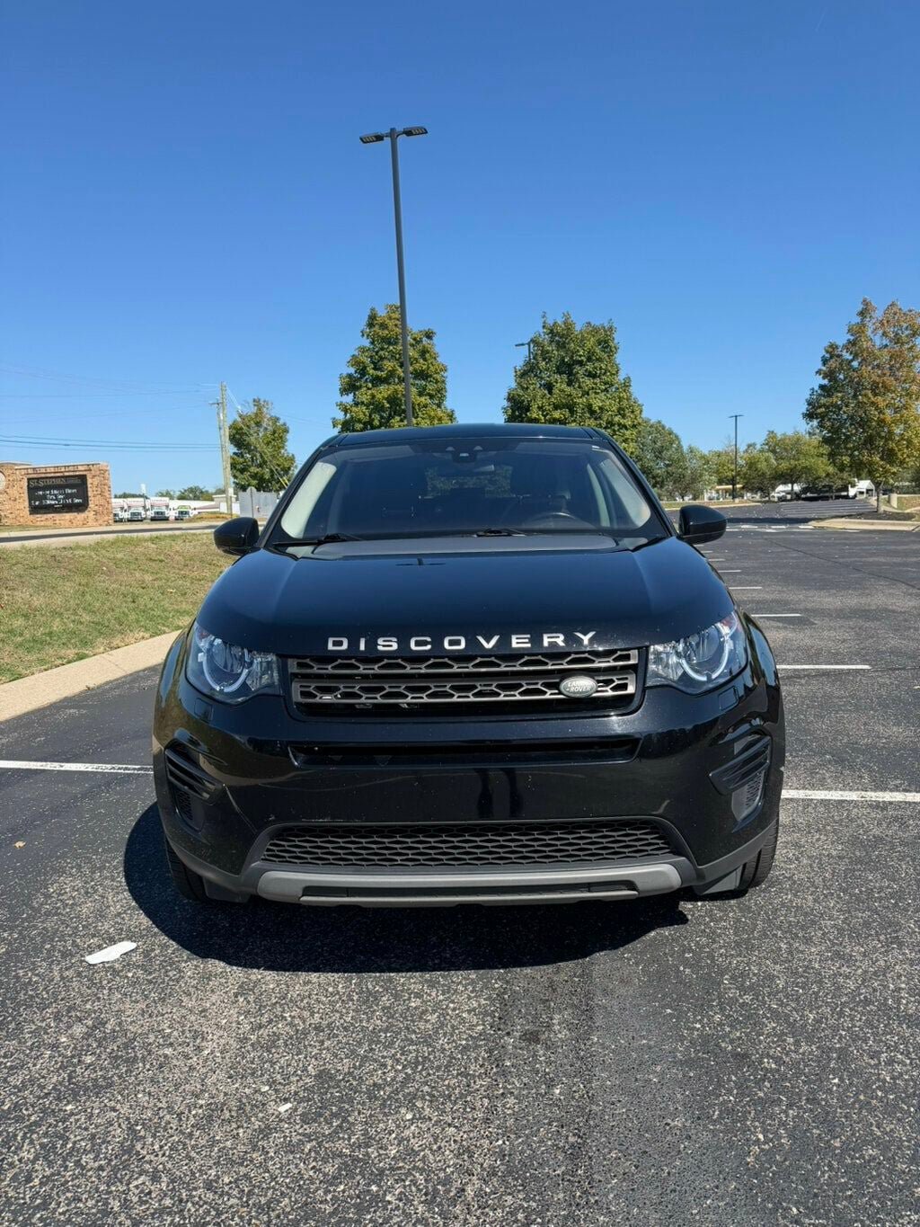 Used 2019 Land Rover Discovery Sport SE AWD/4WD image 2