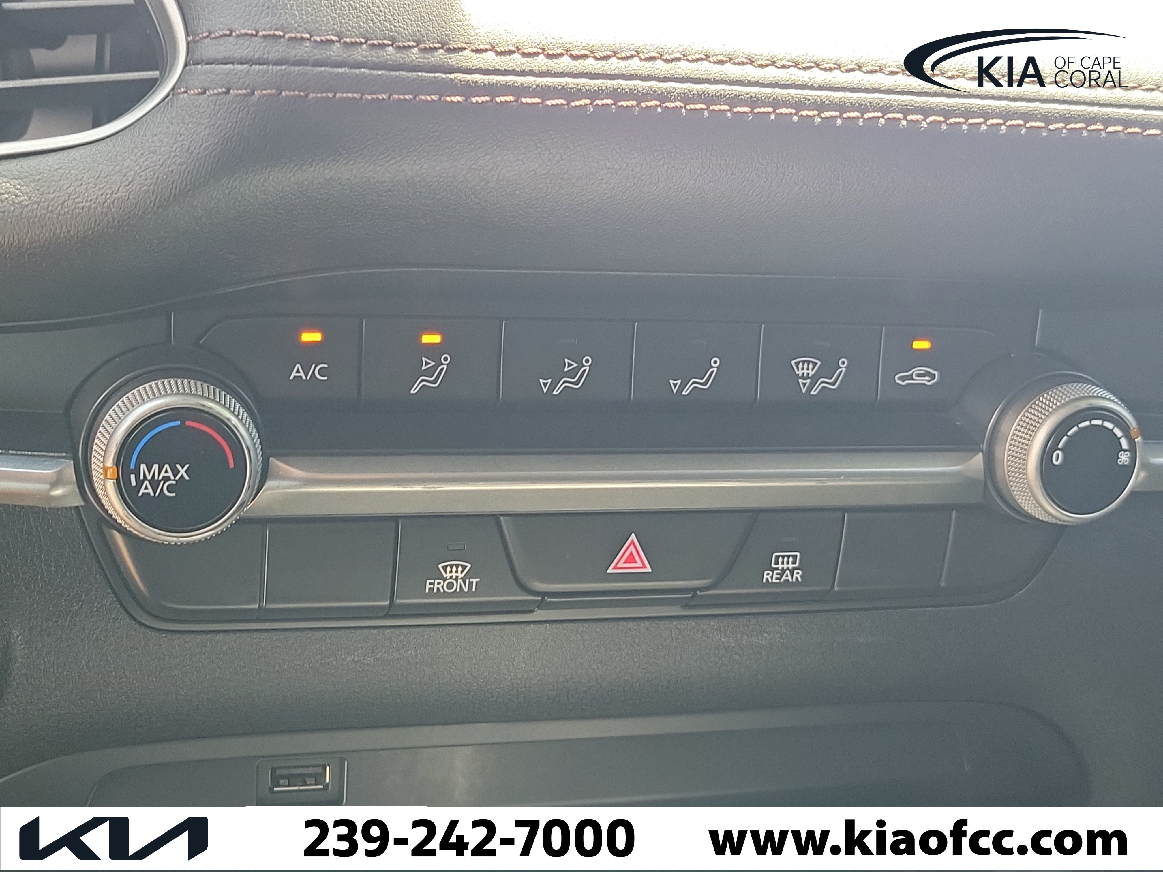 Used 2020 MAZDA MAZDA3 Sedan FWD image 26