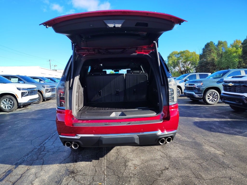 New 2026 Chevrolet Suburban Premier image 9