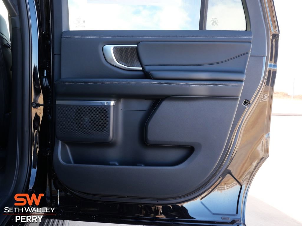 New 2025 Ford Expedition Max Platinum w/ Stealth Appearance Package image 10