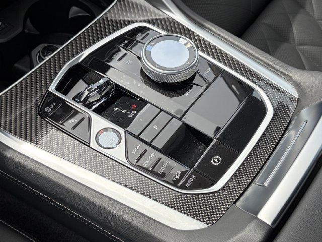 Used 2026 BMW X6 M60i AWD/4WD image 32