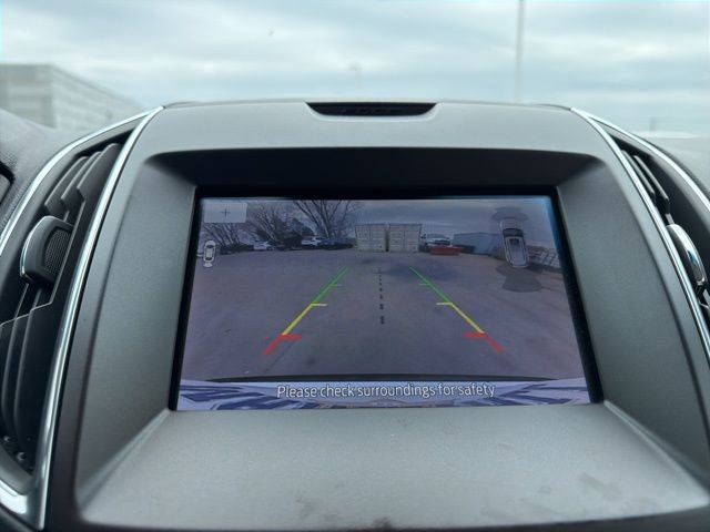 Used 2020 Ford Edge Titanium w/ Equipment Group 301A AWD/4WD image 26