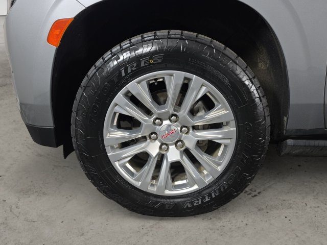 Used 2023 GMC Yukon XL Denali AWD/4WD image 9