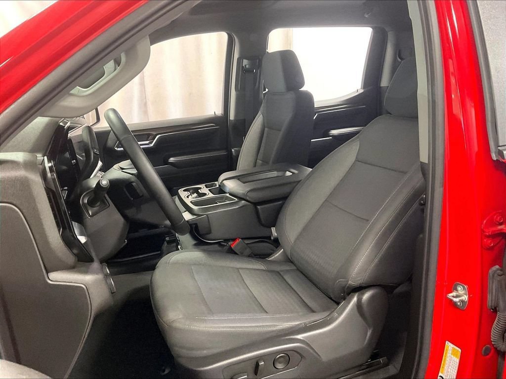 Used 2023 Chevrolet Silverado 1500 LT AWD/4WD image 10