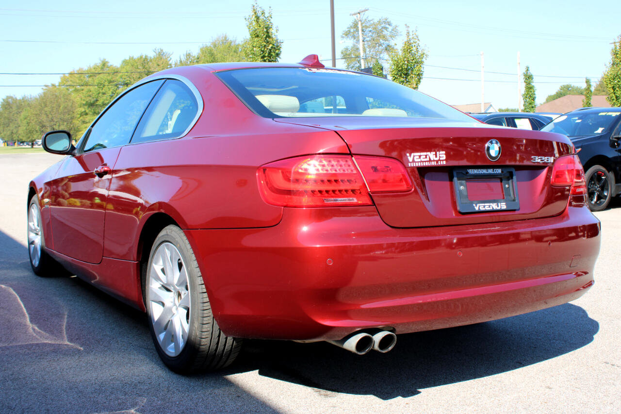 Used 2012 BMW 328i xDrive Coupe image 4