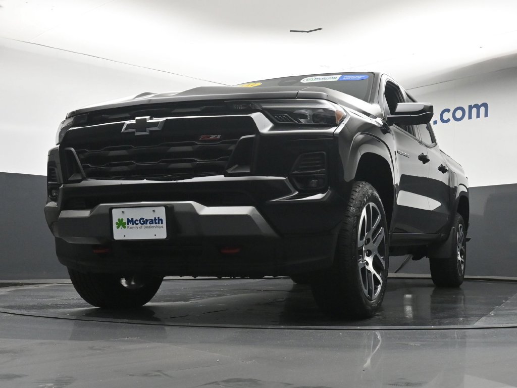 Used 2023 Chevrolet Colorado Z71 w/ Z71 Convenience Package 2 AWD/4WD image 7