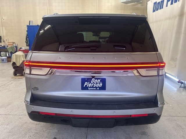 Used 2023 Lincoln Navigator Reserve image 5