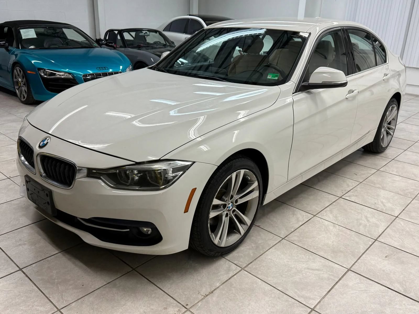 Used 2018 BMW 328d xDrive Sedan AWD/4WD image 3