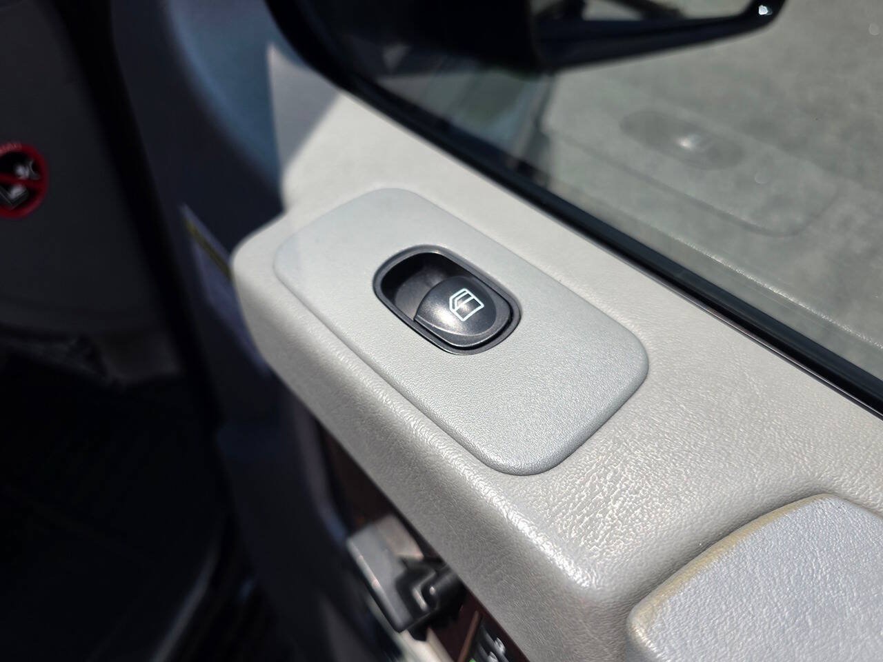 Used 2005 Mercedes-Benz G 500 image 31