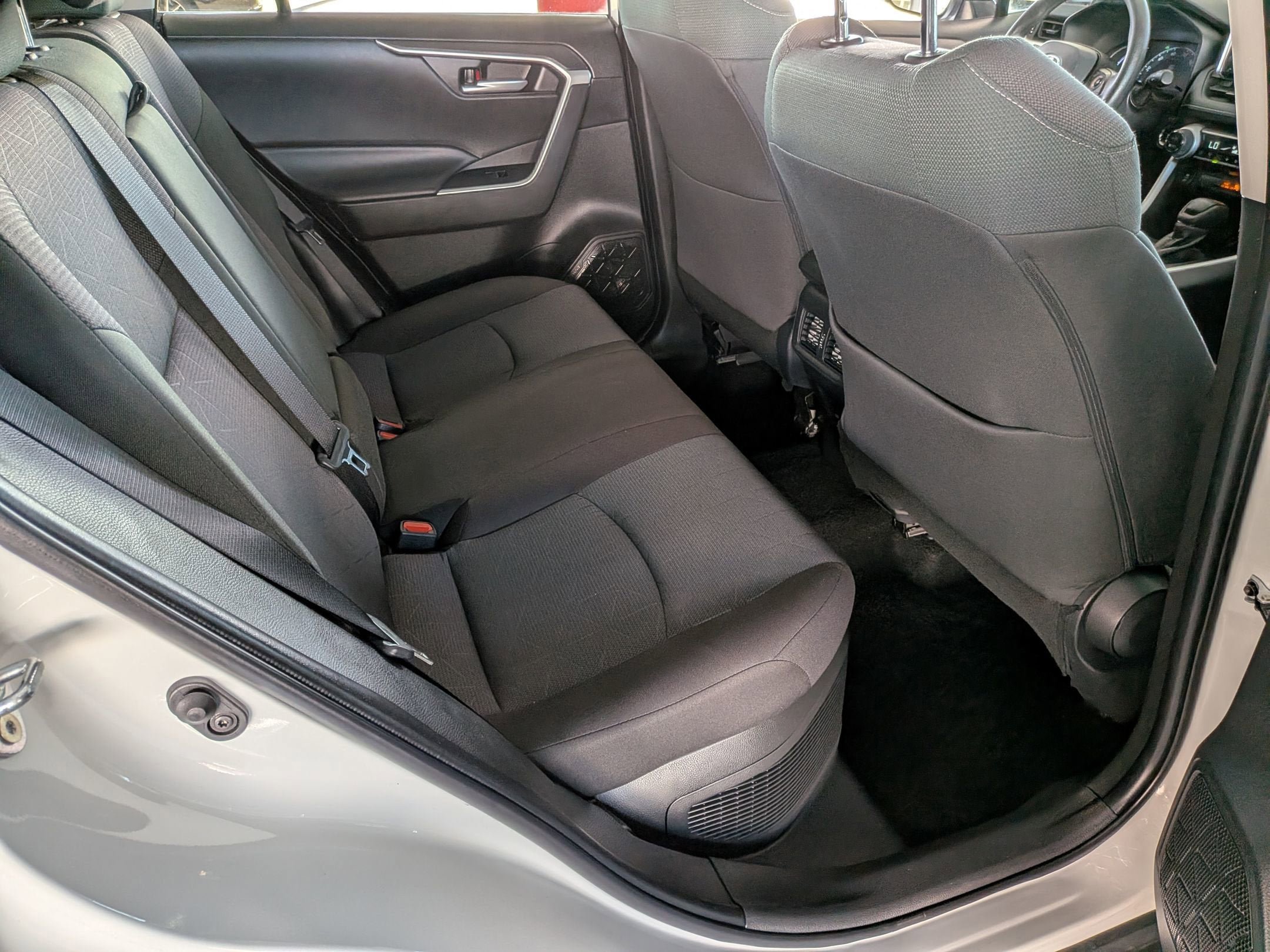 Certified 2025 Toyota RAV4 XLE AWD/4WD image 32