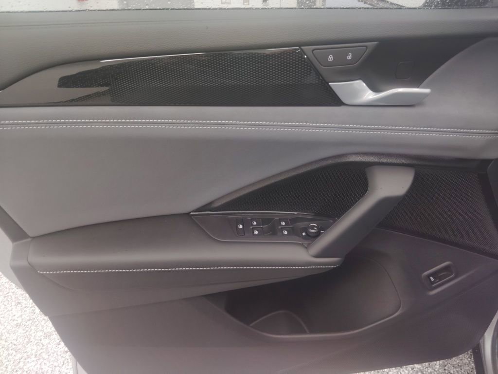 New 2026 Volkswagen Tiguan SE AWD/4WD image 8