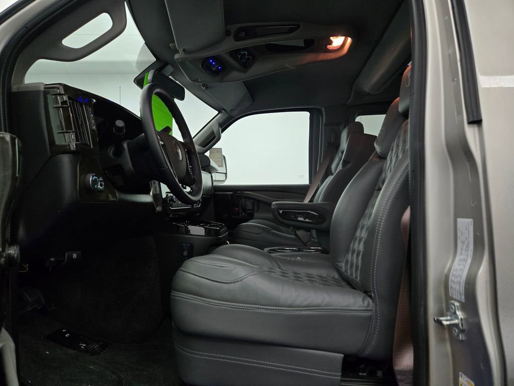 New 2025 GMC Savana 2500 Extended w/ Driver Convenience Package image 30