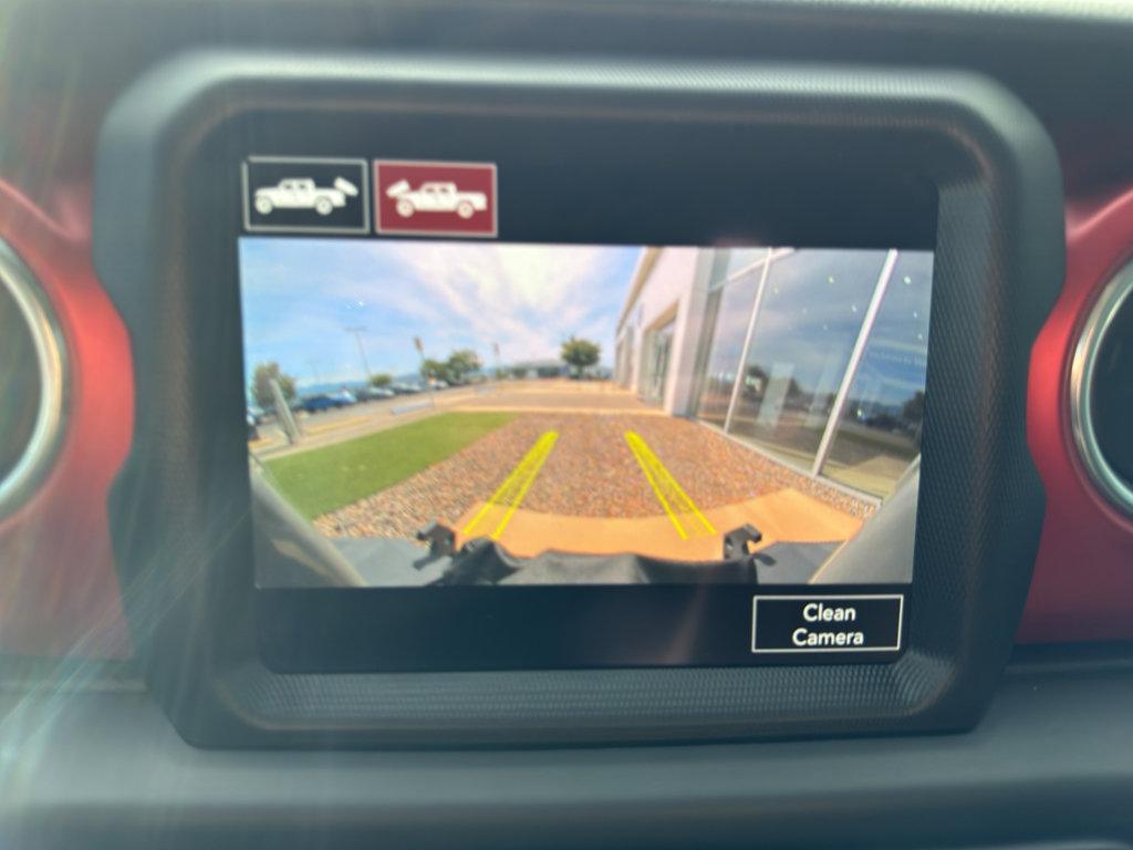 Used 2022 Jeep Gladiator Rubicon w/ Cold Weather Group image 13