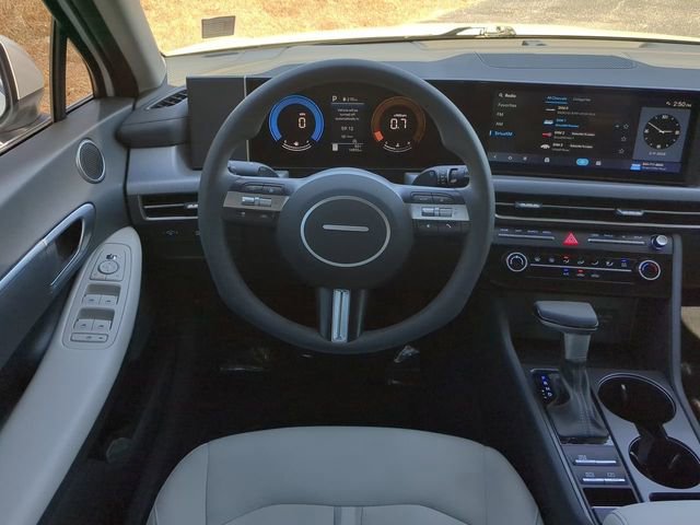 Used 2025 Hyundai Sonata SE image 19