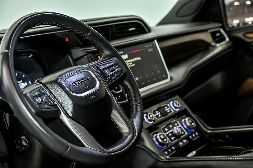 Used 2023 GMC Yukon Denali Ultimate image 17