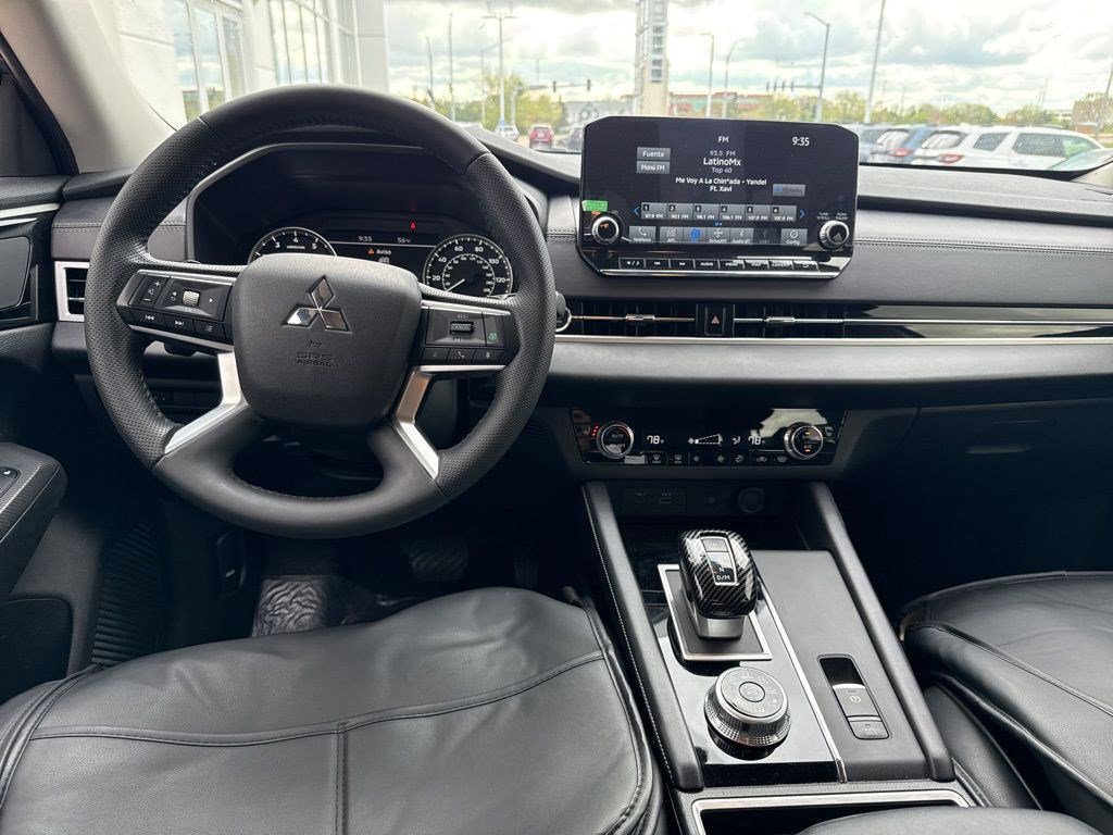 Used 2024 Mitsubishi Outlander SE AWD/4WD image 8
