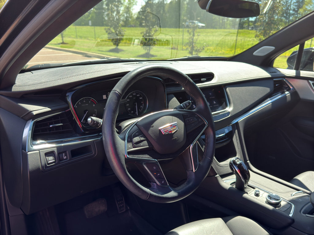Used 2023 Cadillac XT5 Premium Luxury w/ LPO, Floor Liner Package image 11