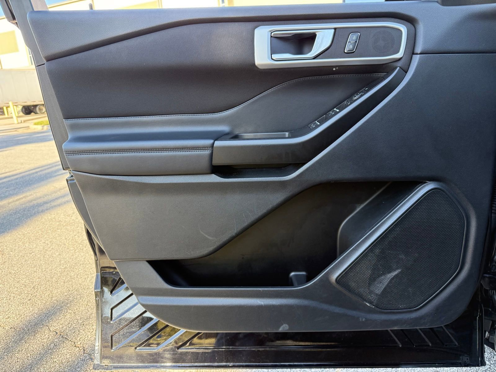 Used 2020 Ford Explorer XLT AWD/4WD image 43
