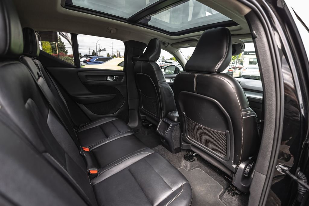 Used 2019 Volvo XC40 T5 Momentum AWD/4WD image 27