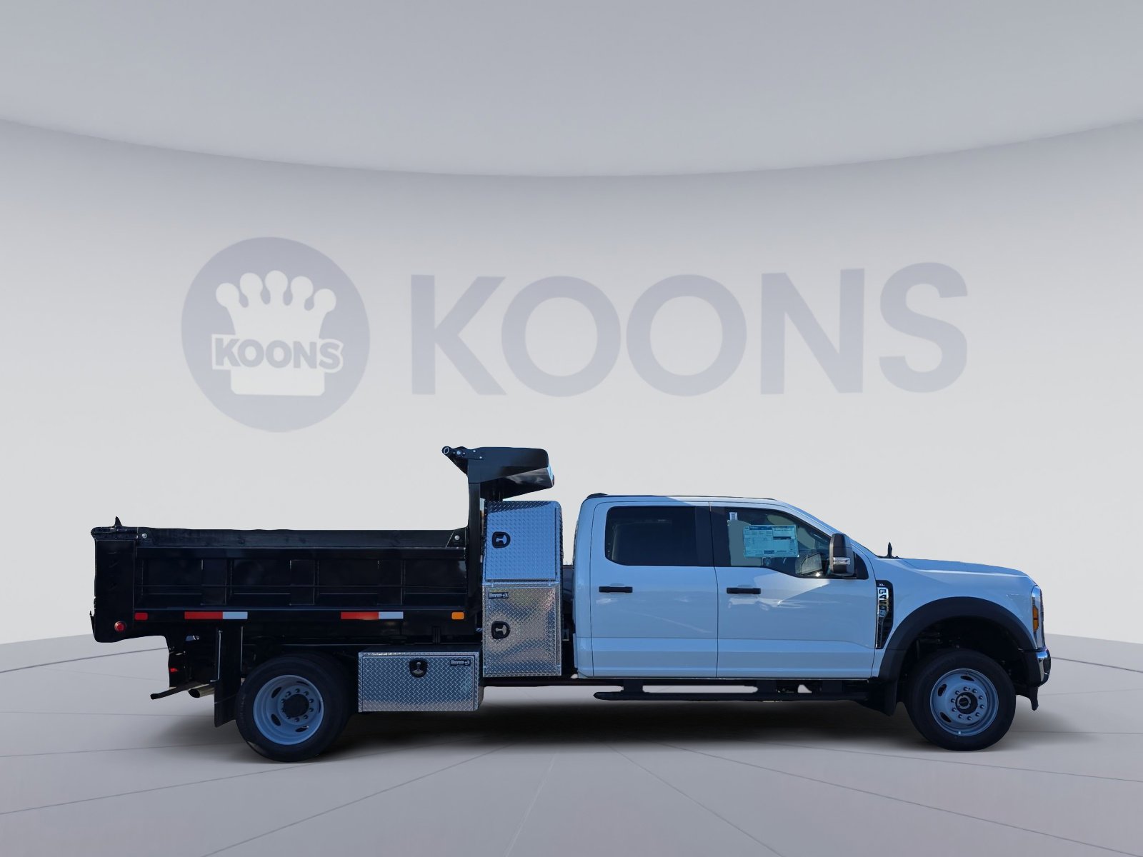 New 2026 Ford F450 XL w/ XL Chrome Package image 8