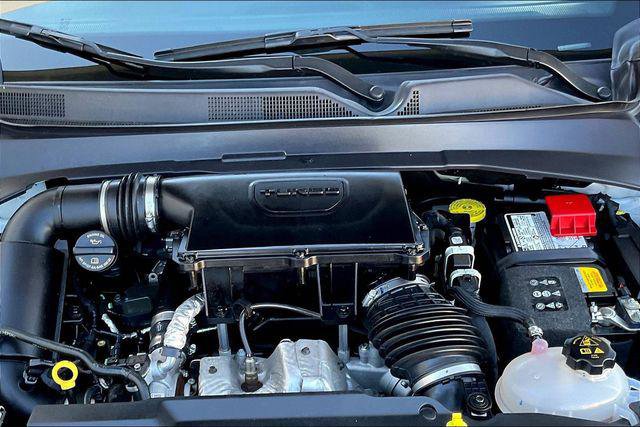 Certified 2025 Jeep Compass Limited image 9