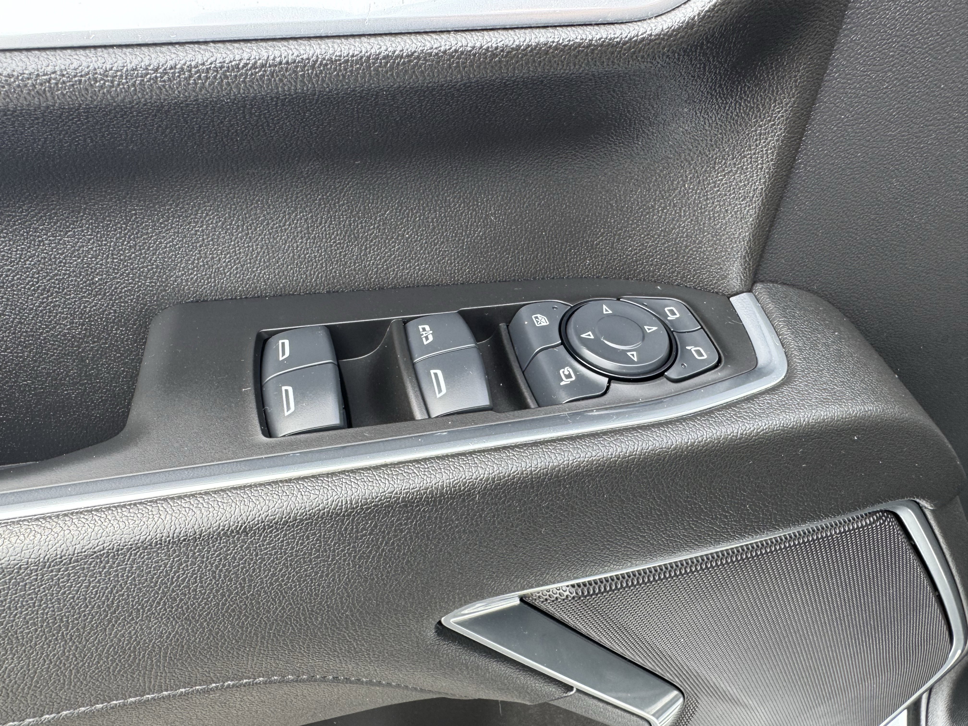 Used 2025 Chevrolet Silverado 2500 LT w/ Trail Boss Package image 12