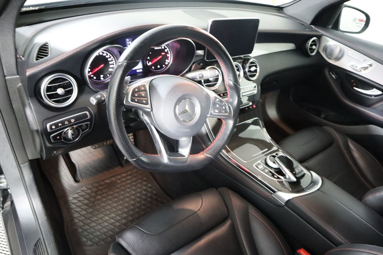 Used 2019 Mercedes-Benz GLC 43 AMG 4MATIC image 31