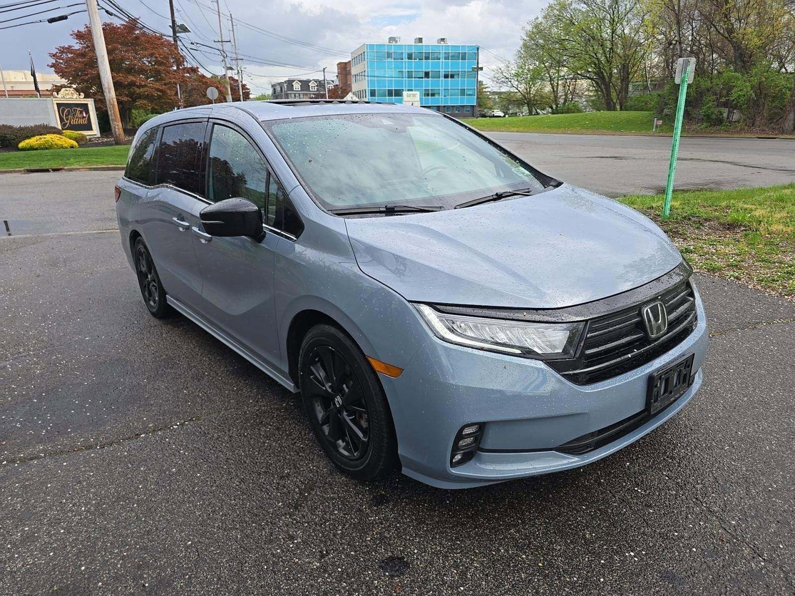 Used 2023 Honda Odyssey Sport image 5