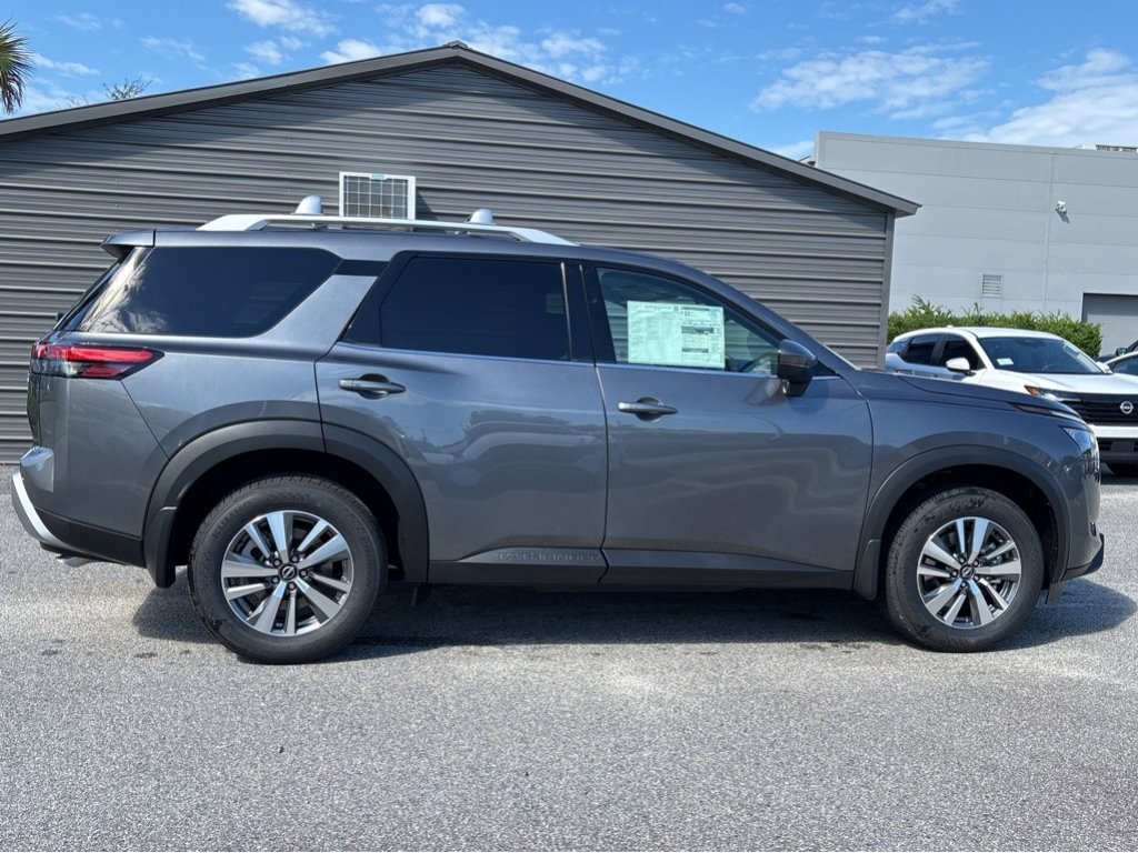 New 2026 Nissan Pathfinder SL FWD image 29