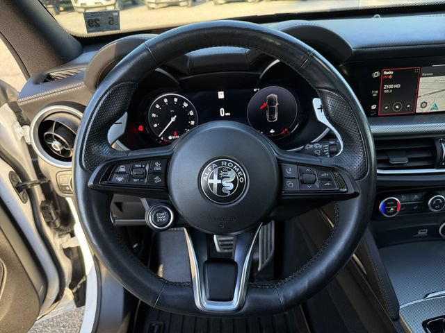 Used 2024 Alfa Romeo Stelvio Veloce AWD/4WD image 18