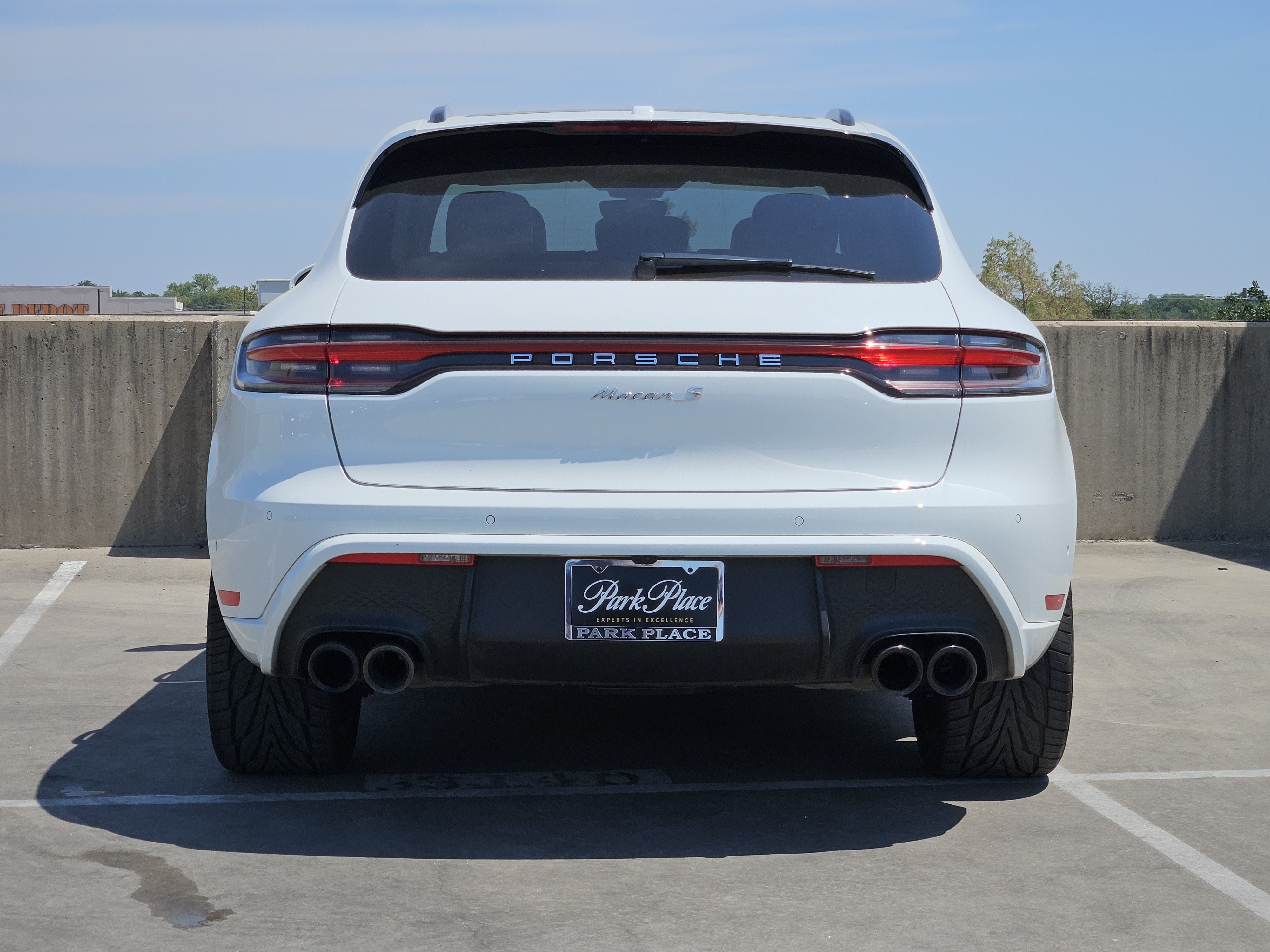 Certified 2022 Porsche Macan S w/ Premium Package Plus AWD/4WD image 7